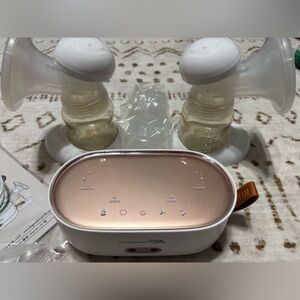 Legendairy Milk Pump Unit & Accessories - Blush Pink Set
